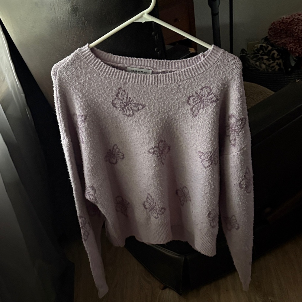 Hooked Up by IOT Lavender Butterfly Crewneck Sweater